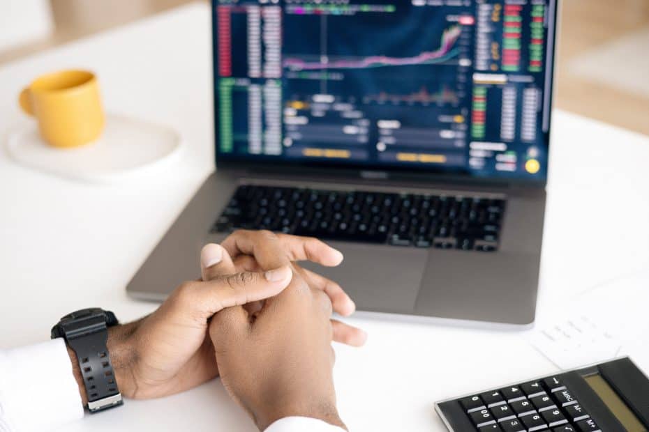 A person checking the markets, following Wealth Architects Septemper Quarter Update